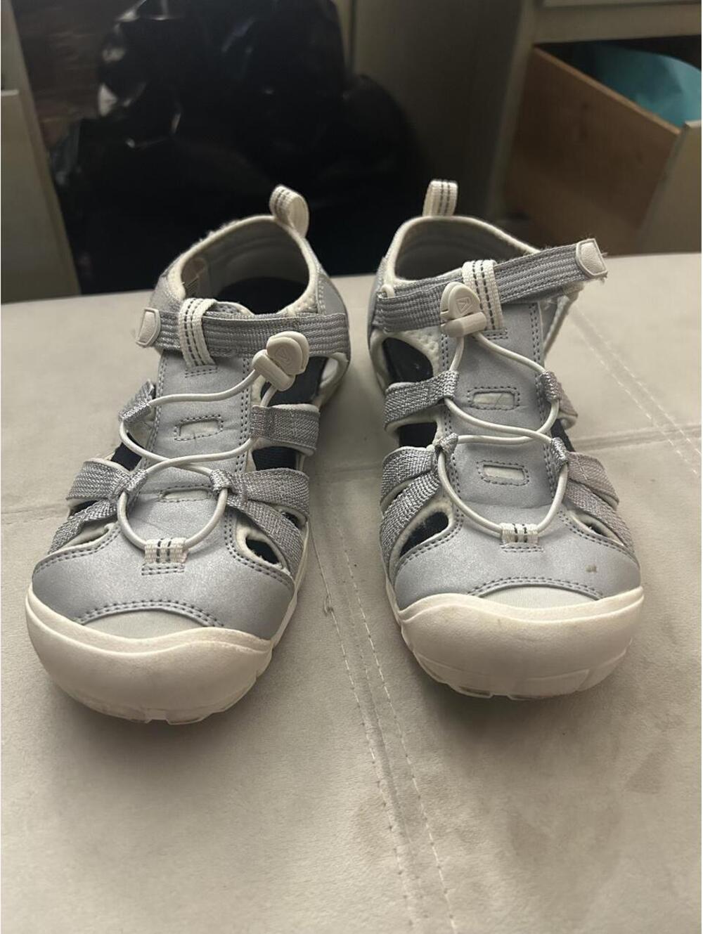 Keen Women's Grey and Blue Sandal